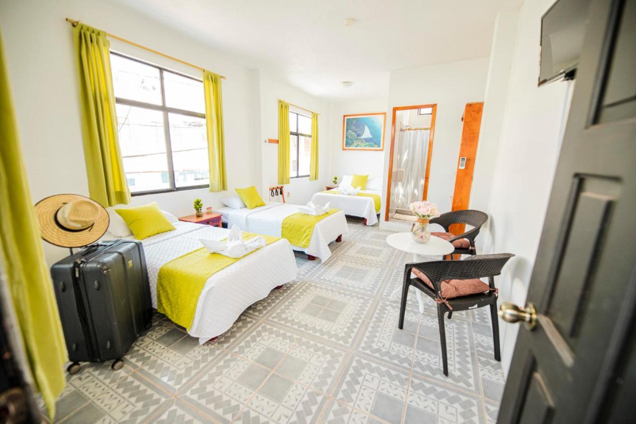 Hostal Gardner Galapagos ปูแอร์โตอาโยรา ภายนอก รูปภาพ