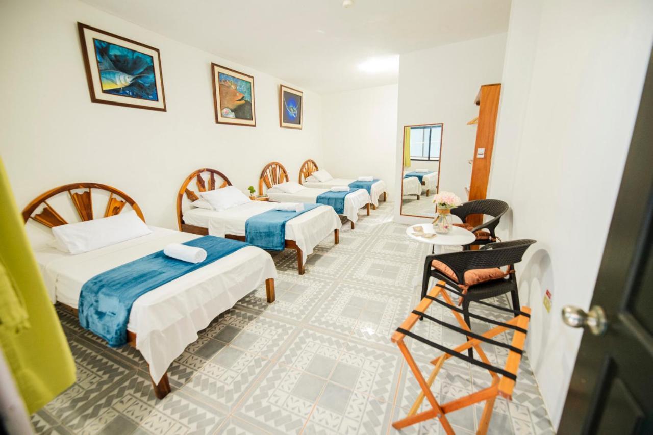 Hostal Gardner Galapagos ปูแอร์โตอาโยรา ภายนอก รูปภาพ