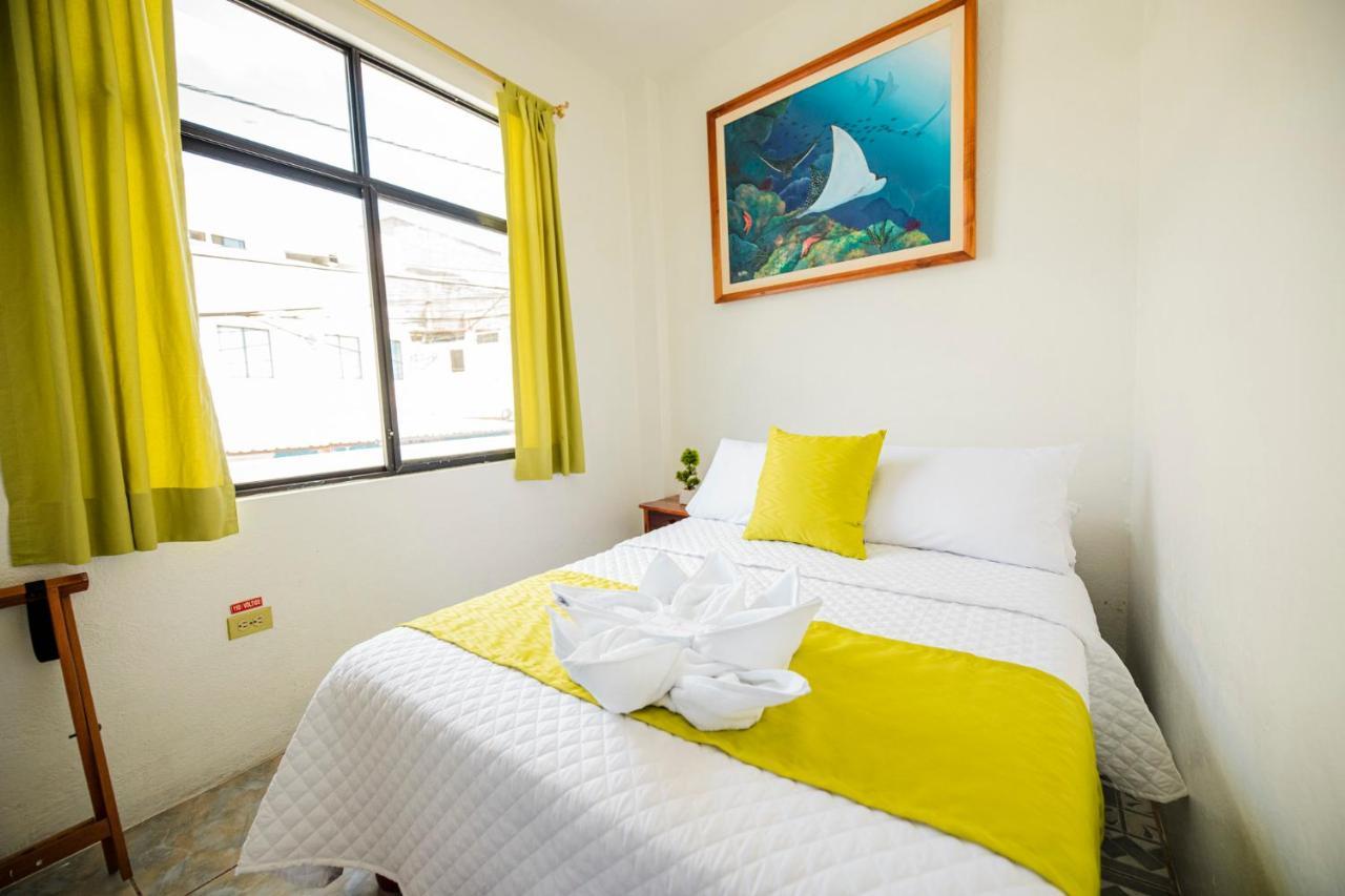 Hostal Gardner Galapagos ปูแอร์โตอาโยรา ภายนอก รูปภาพ