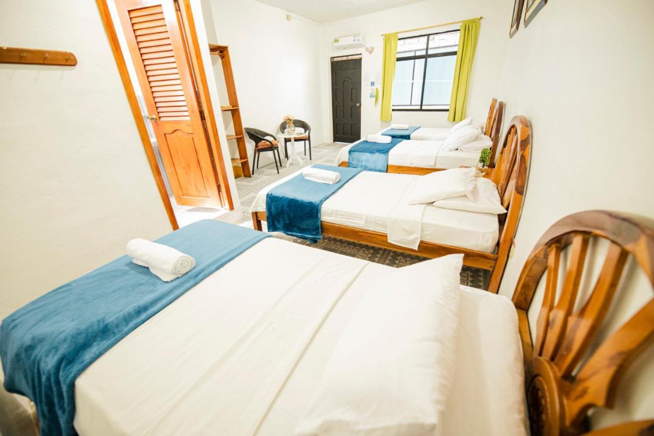 Hostal Gardner Galapagos ปูแอร์โตอาโยรา ภายนอก รูปภาพ