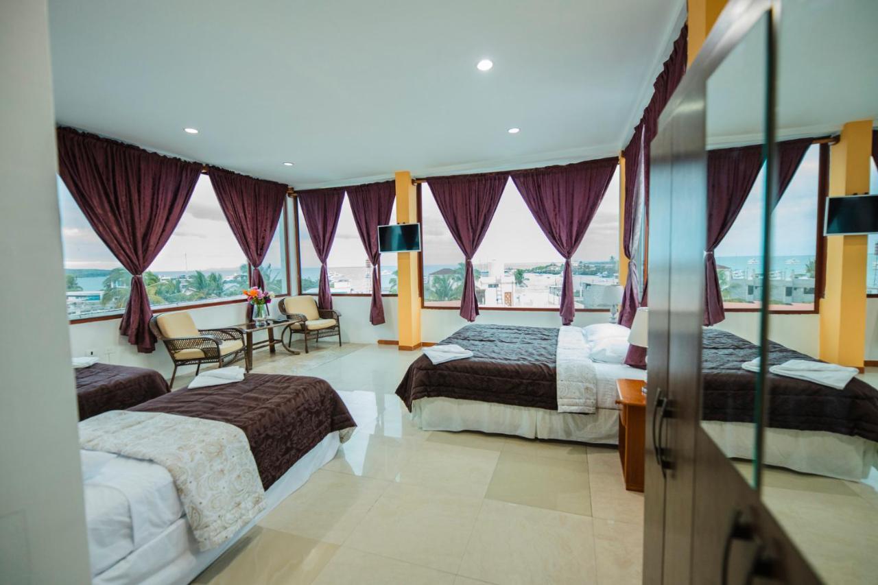 Hostal Gardner Galapagos ปูแอร์โตอาโยรา ภายนอก รูปภาพ