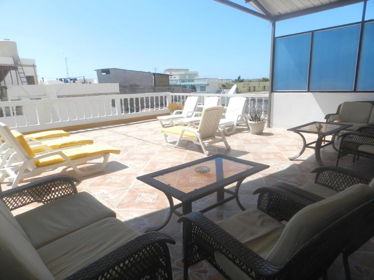 Hostal Gardner Galapagos ปูแอร์โตอาโยรา ภายนอก รูปภาพ