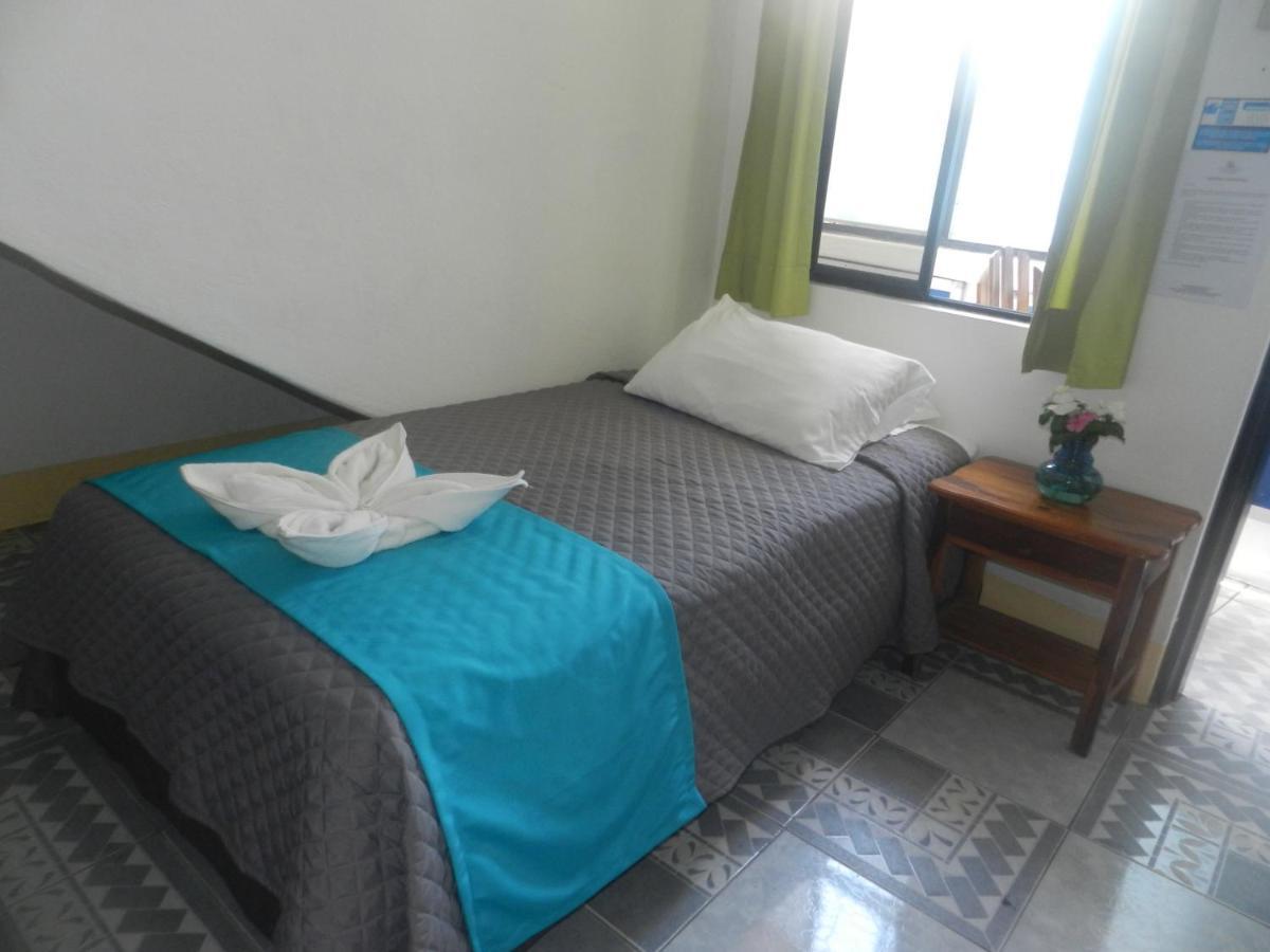 Hostal Gardner Galapagos ปูแอร์โตอาโยรา ภายนอก รูปภาพ