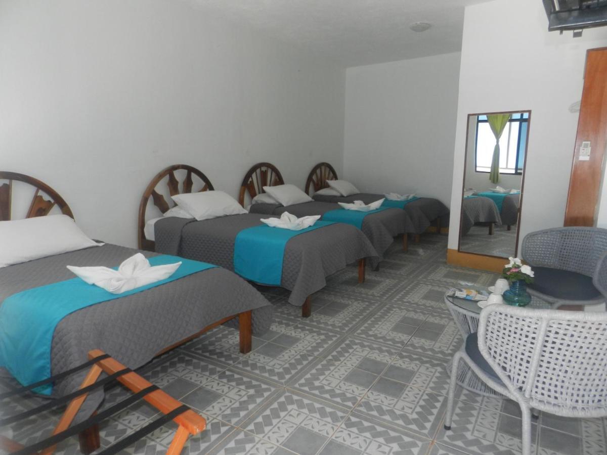 Hostal Gardner Galapagos ปูแอร์โตอาโยรา ภายนอก รูปภาพ