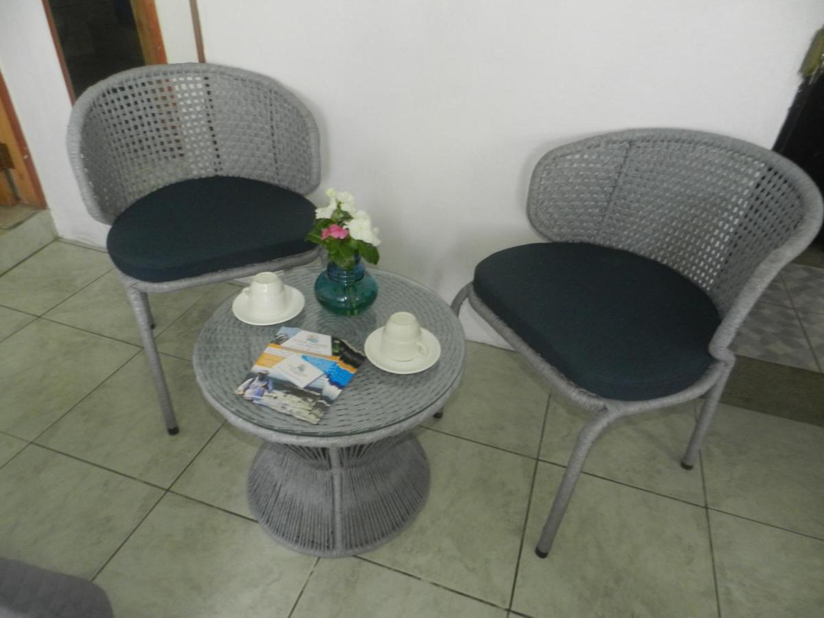 Hostal Gardner Galapagos ปูแอร์โตอาโยรา ภายนอก รูปภาพ